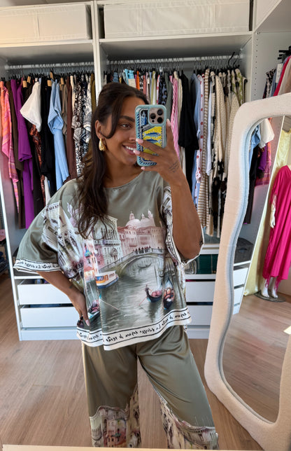 Tweedelige satijn set dolce vita army groen
