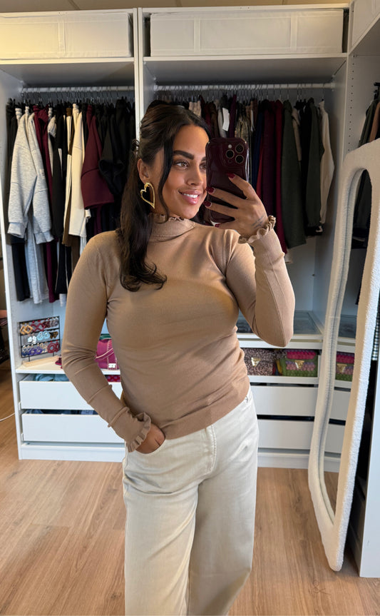 Romy ruffle coltrui camel