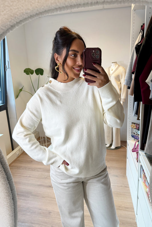 Golden button knit offwhite