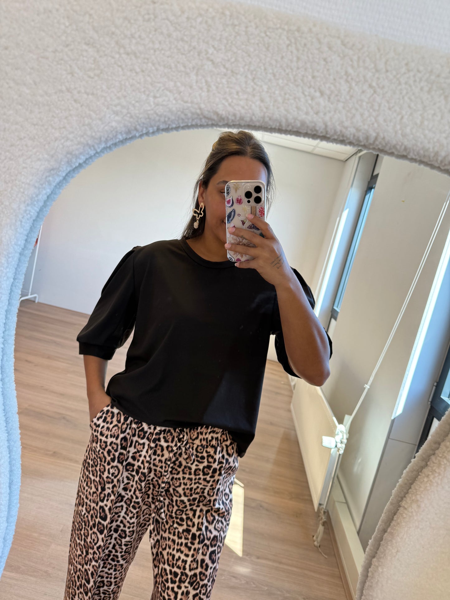 Bella travel top black