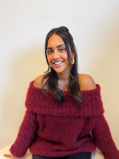 Amber off-shoulder knit bordeaux