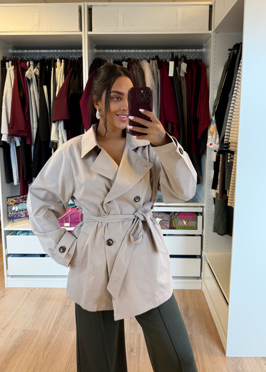 Plus Queen trenchcoat beige