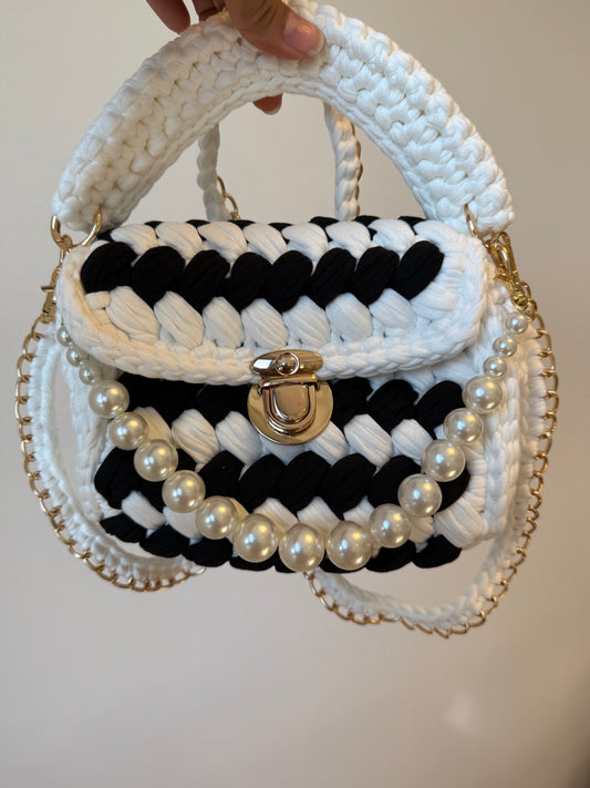 Olivia braided bag white & black