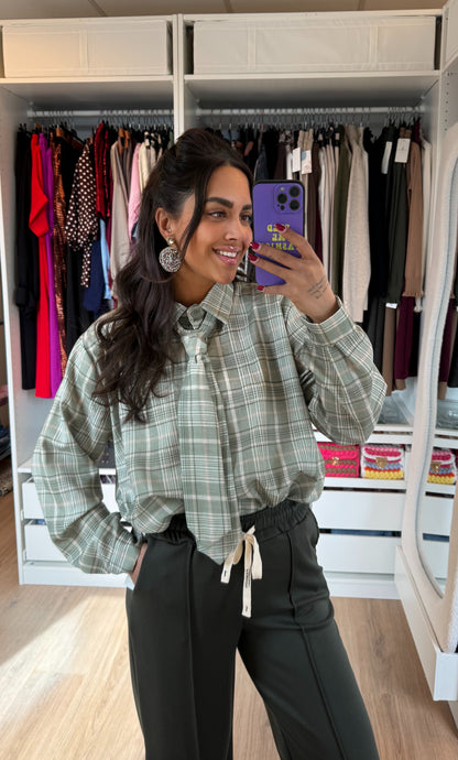 Geruite blouse met stropdas groen