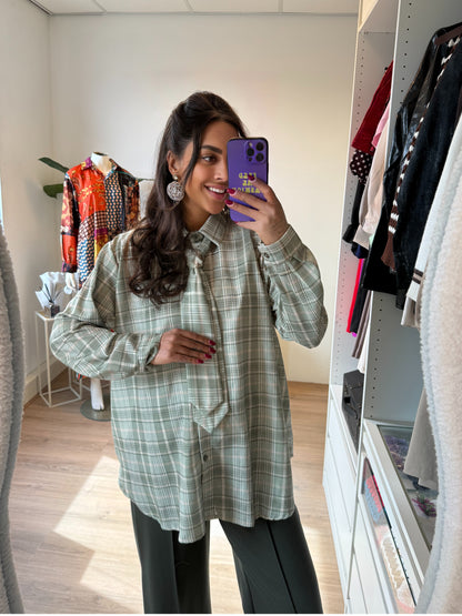 Geruite blouse met stropdas groen