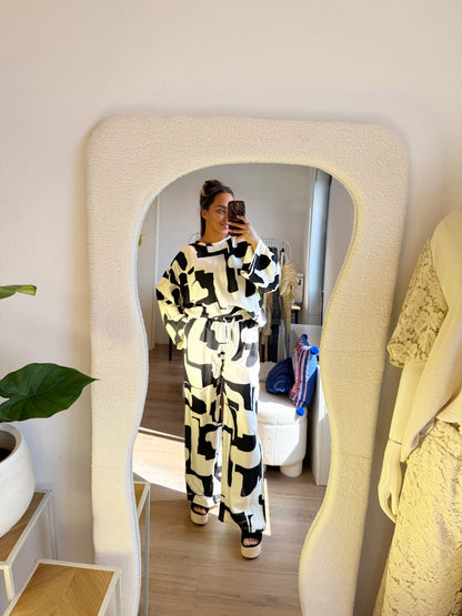 Kiara two piece set offwhite & black