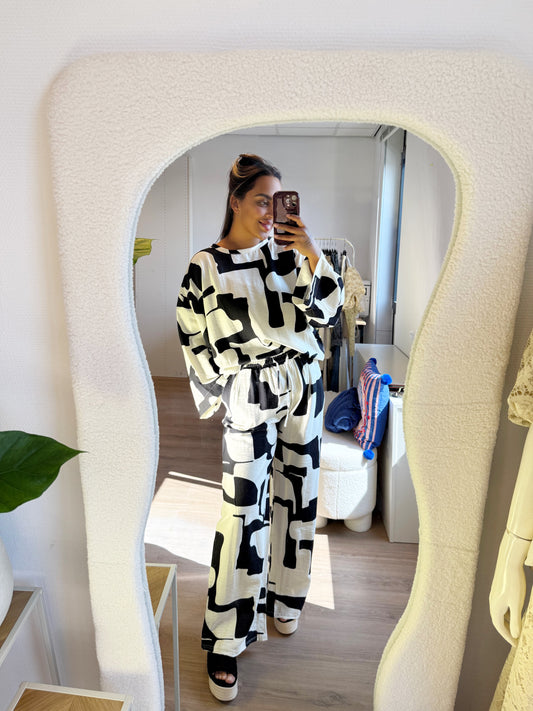 Kiara two piece set offwhite & black