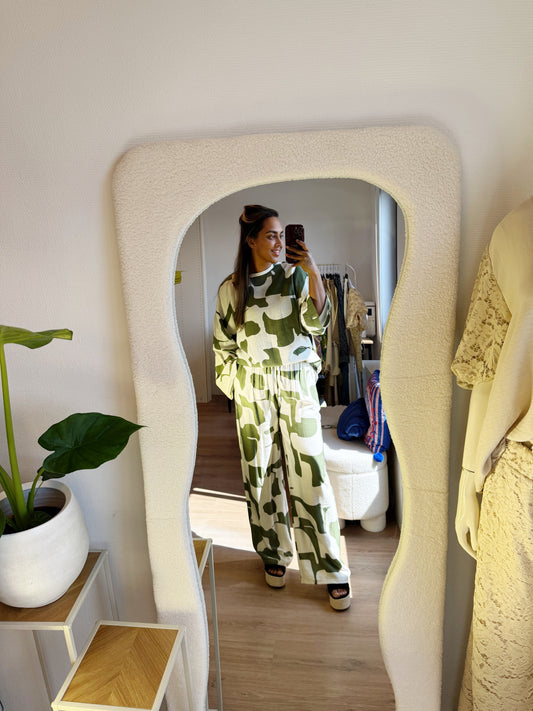 Kiara two piece set offwhite & sage green