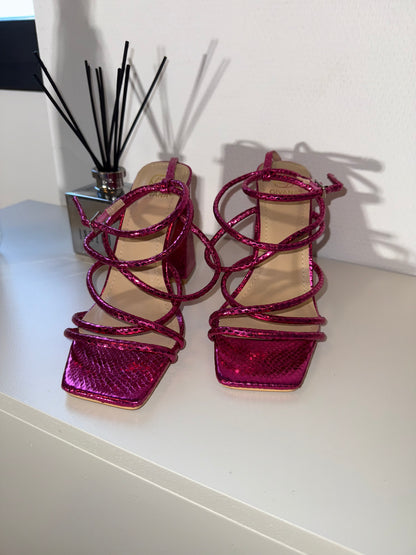 Mia metallic heels fuchsia