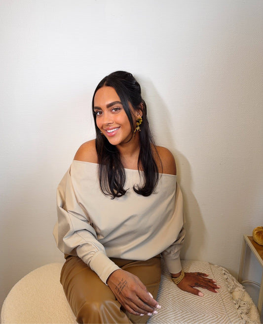 Olivia off-shoulder top beige