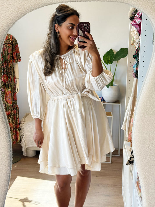 Savannah silky ruffle dress beige
