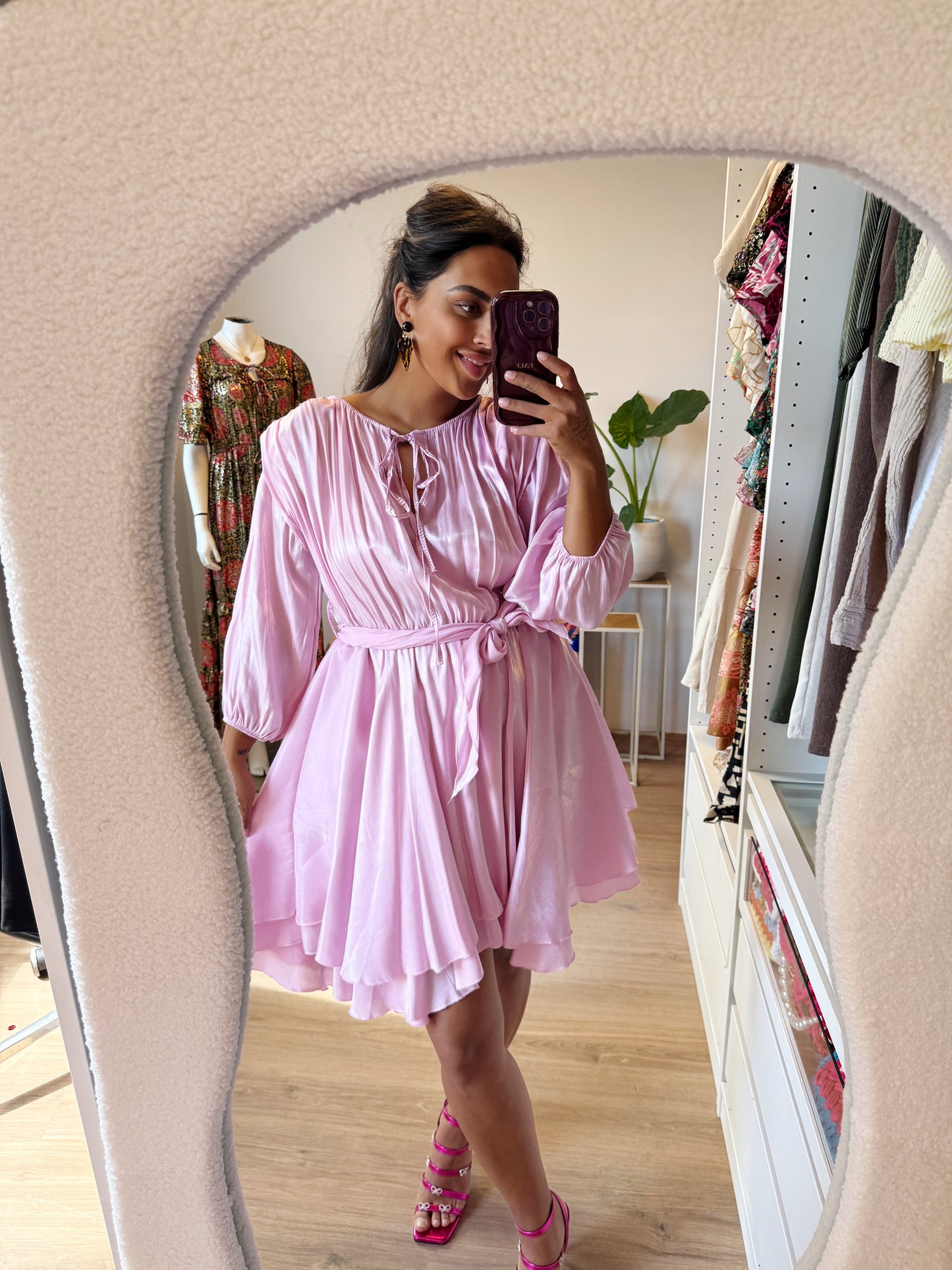 Savannah silky ruffle dress babypink