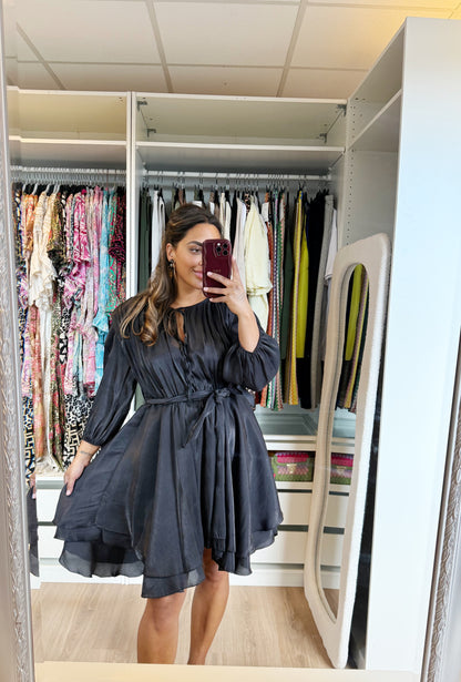 Savannah silky ruffle dress black