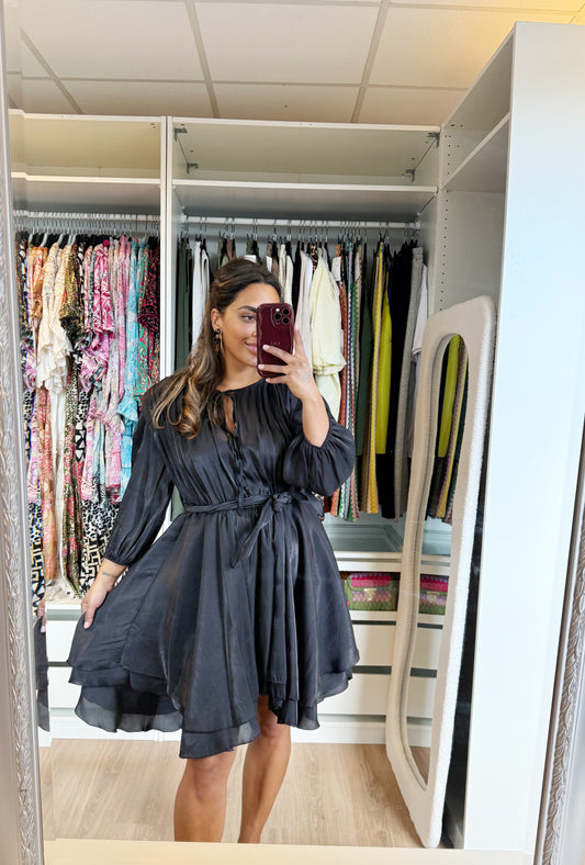Savannah silky ruffle dress black