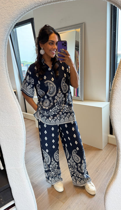 Paisley tweedelig pak met strass donkerblauw