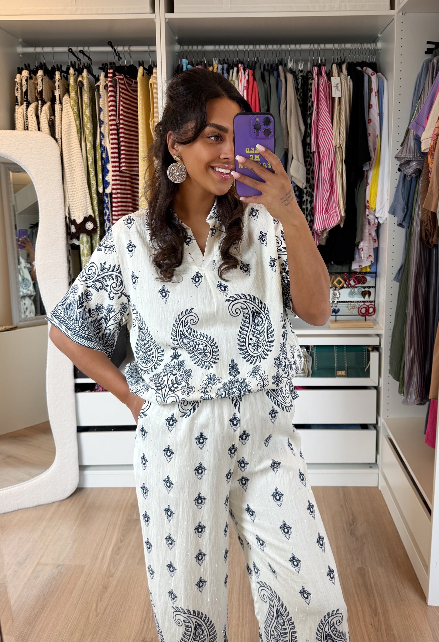 Paisley tweedelig pak met strass offwhite