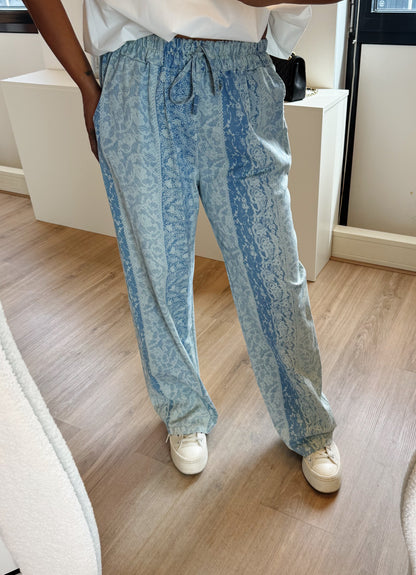 Denim look broek met print blauw