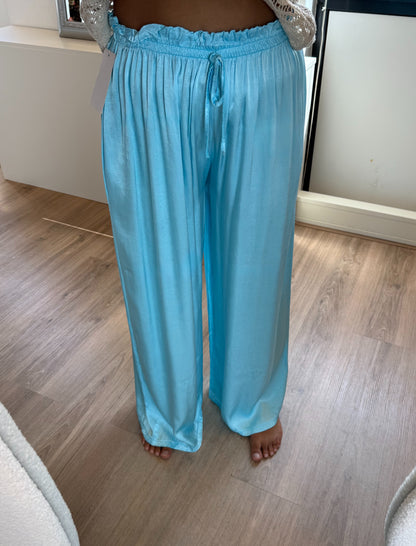 Satijnen broek wide fit lichtblauw