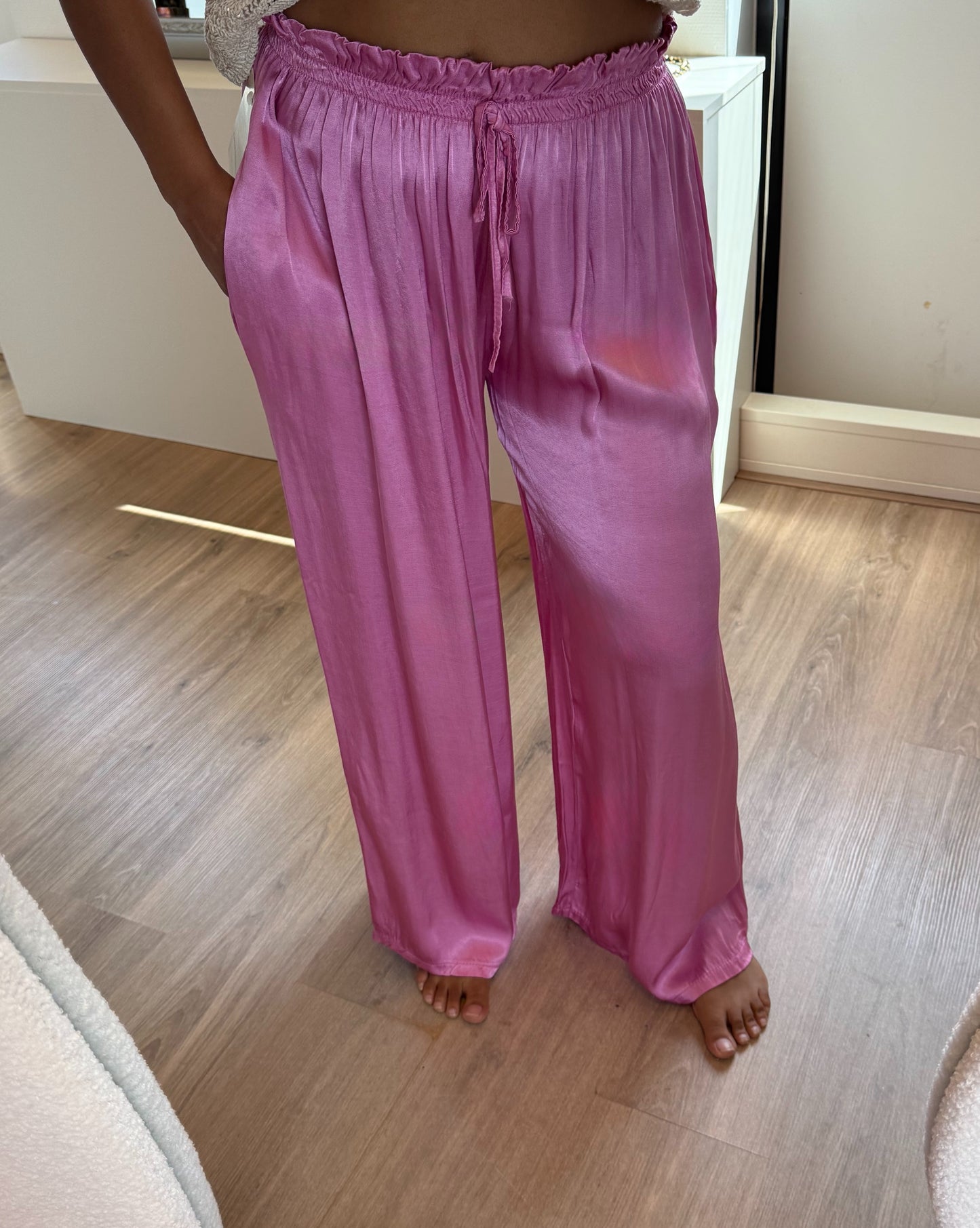 Satijnen broek wide fit roze