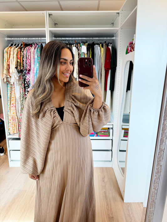 Madeleine butterfly maxi dress desert
