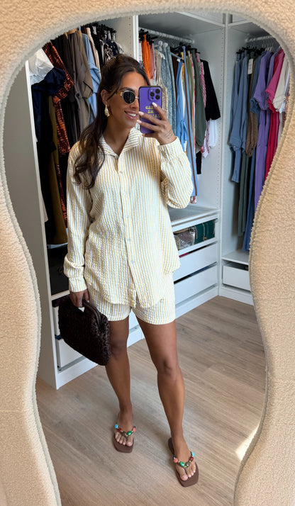 Tweedelige set blouse & short met streepprint beige