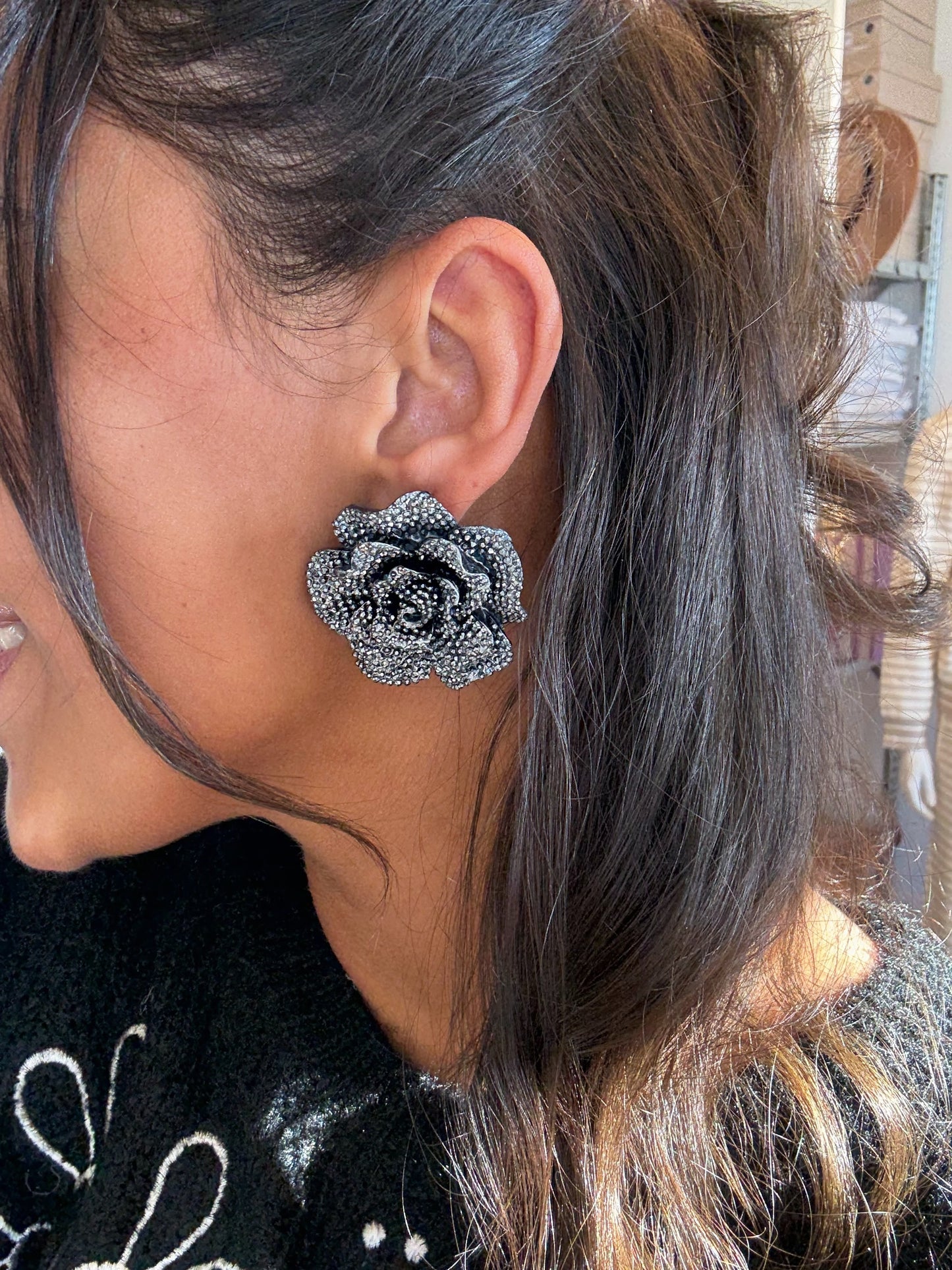 Oorbellen sequin bloem zilver