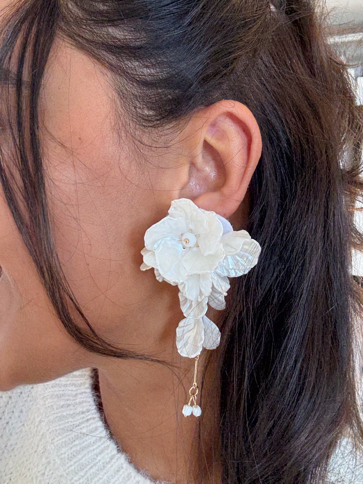 Oorbellen bloemen parelmoer