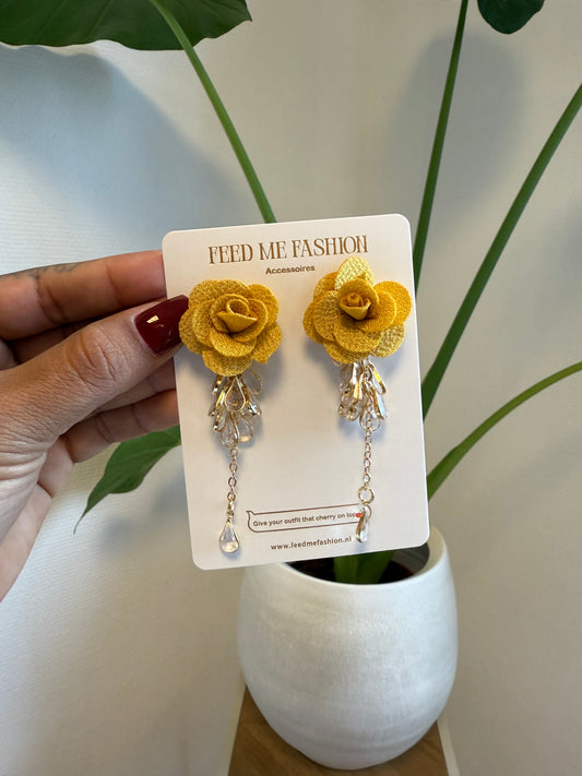 Oorbellen bloem met druppels goud