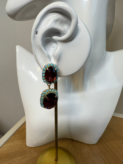 Oorbellen diamanten bordeaux & lichtblauw
