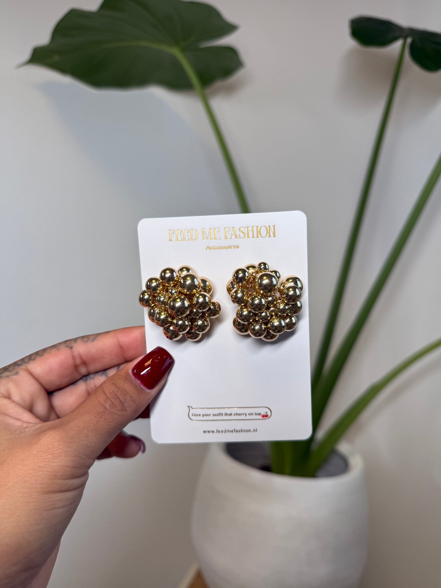 Oorbellen tros balletjes goud