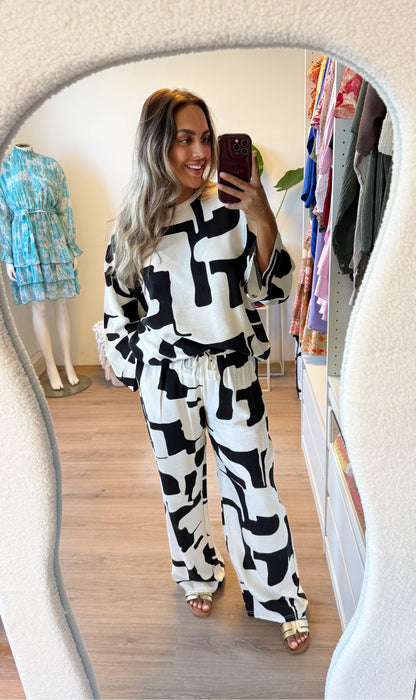 Kiara two piece set offwhite & black