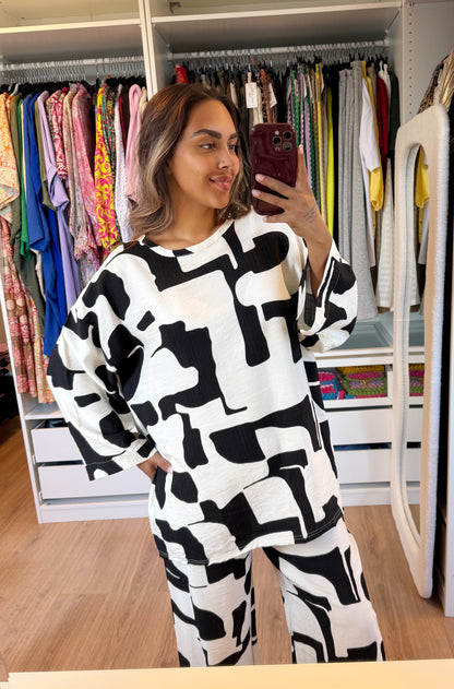 Kiara two piece set offwhite & black