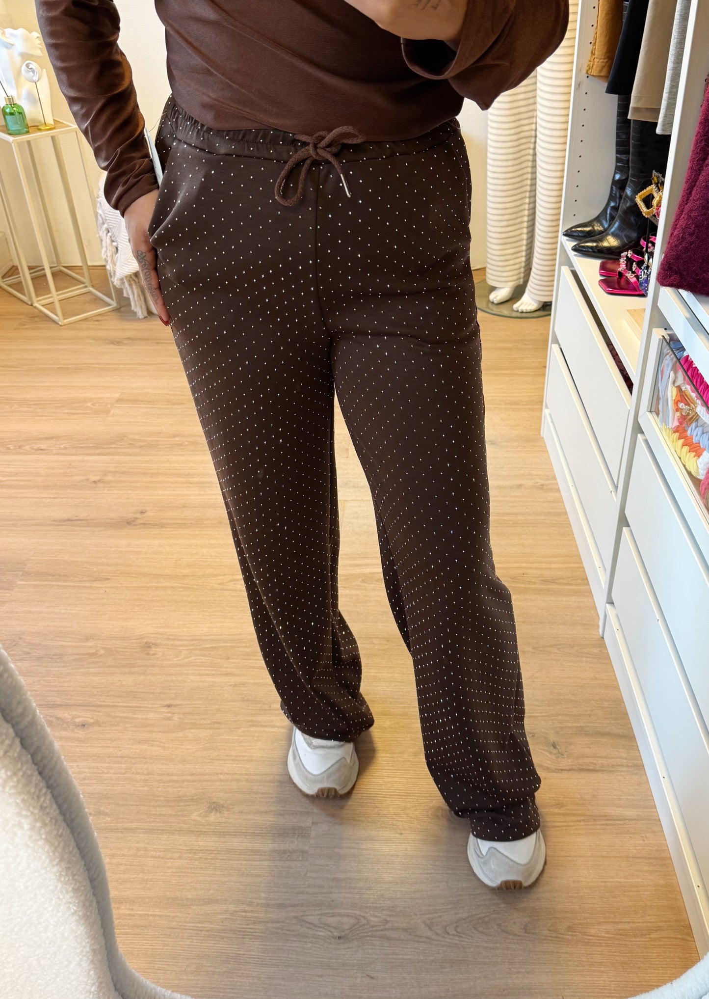 strass straight fit jogger choco bruin