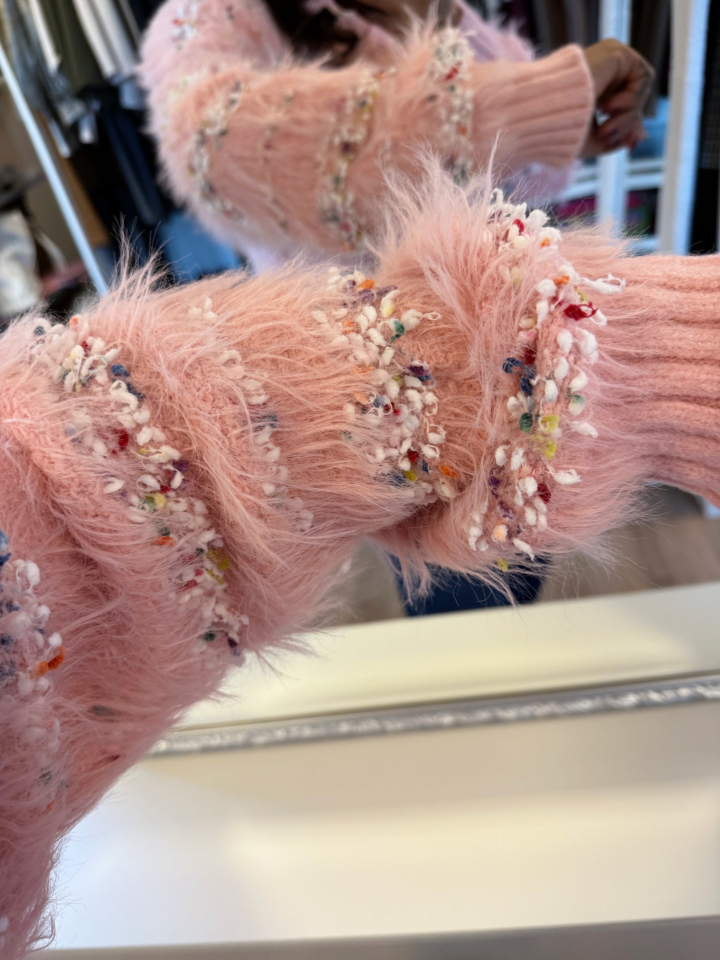Fluffy sweater lichtroze