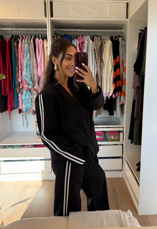 Sadey stripe suit black