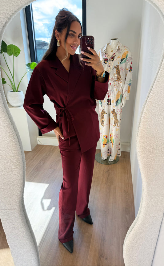 Whitley wrap suit bordeaux