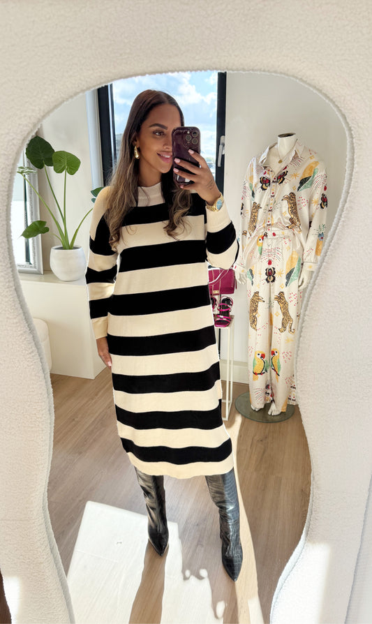 Kaelynn knitted stripe dress beige & black