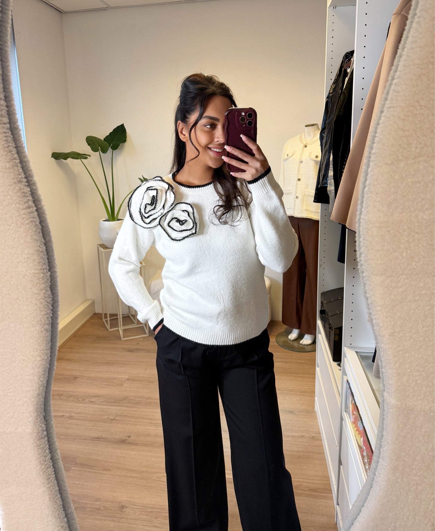 Trui met bloemapplicaties offwhite/zwart