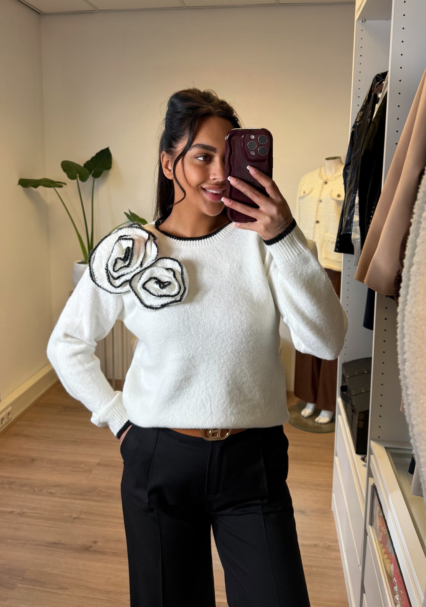 Trui met bloemapplicaties offwhite/zwart