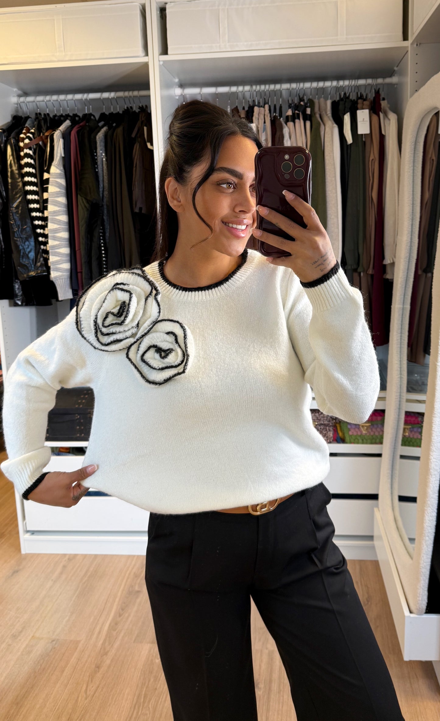 Trui met bloemapplicaties offwhite/zwart