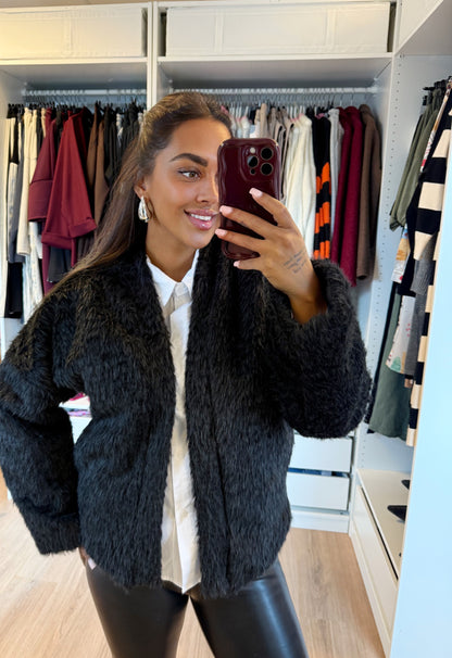 Noor soft faux fur jacket black