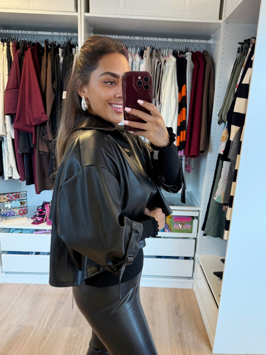 Loïse leatherlook trenchcoat black