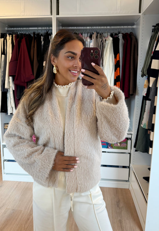 Noor soft faux fur jacket beige