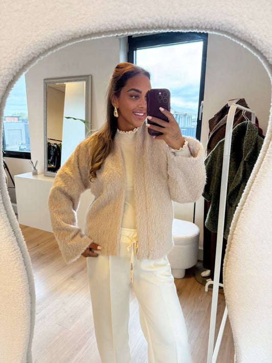 Noor soft faux fur jacket beige