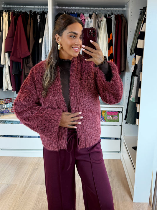 Noor soft faux fur jacket bordeaux