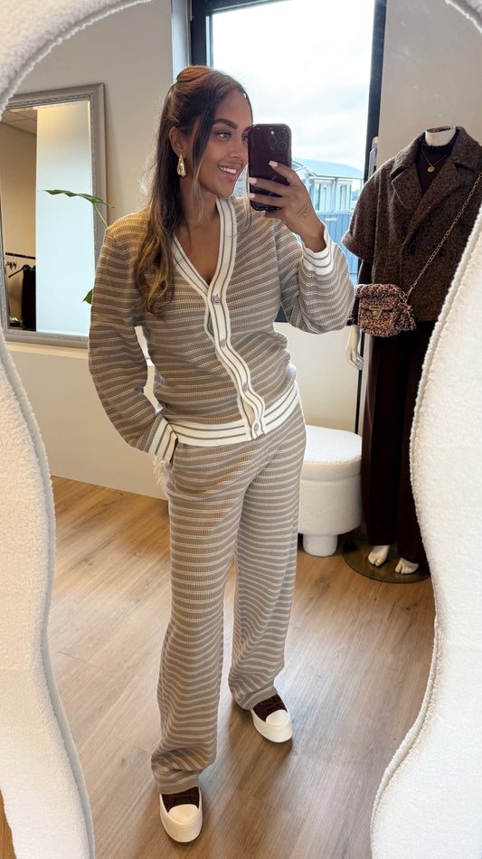 Chanelle luxe two-piece set taupe & white