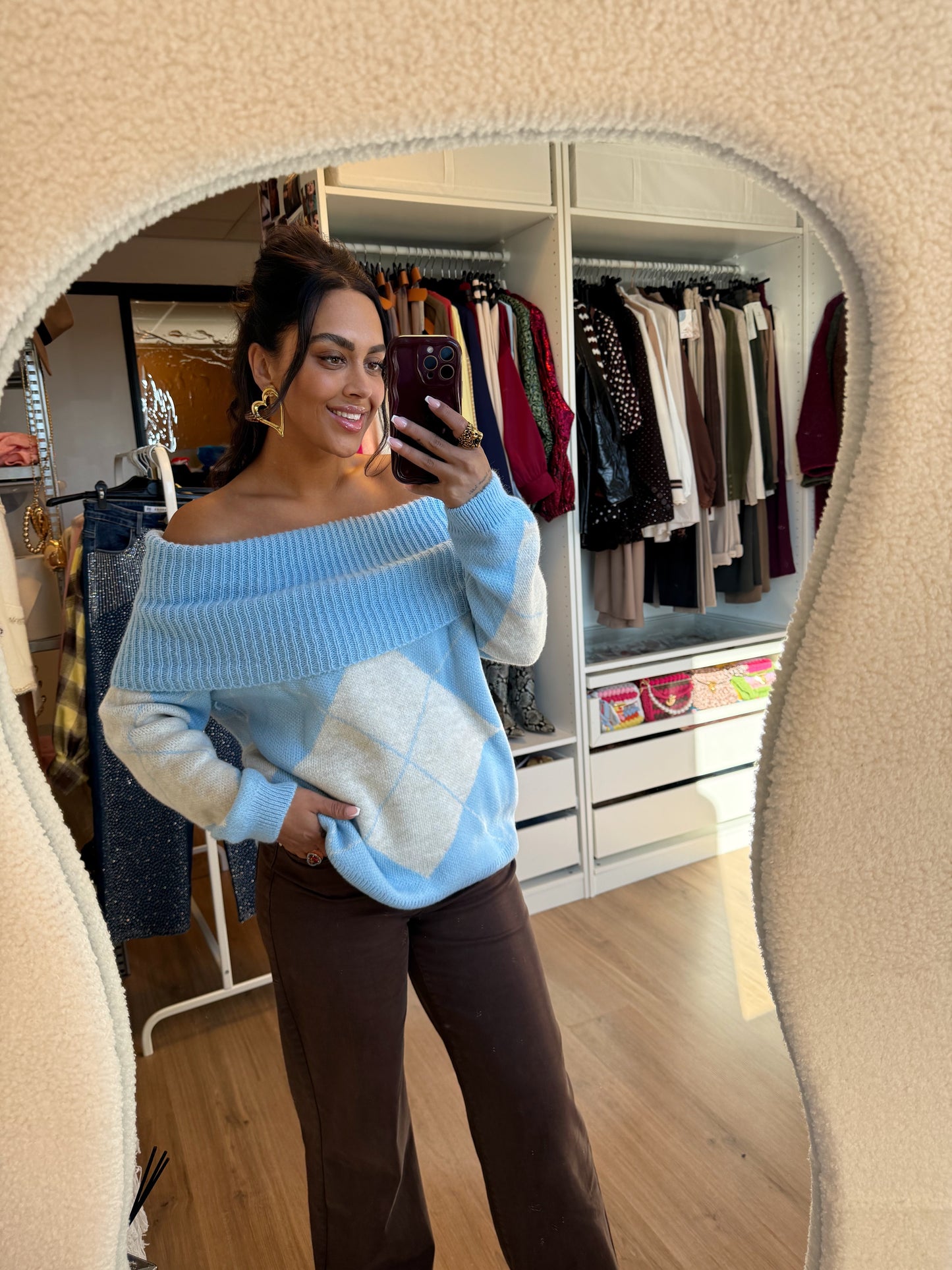 Off-shoulder trui met ruitjes print babyblauw