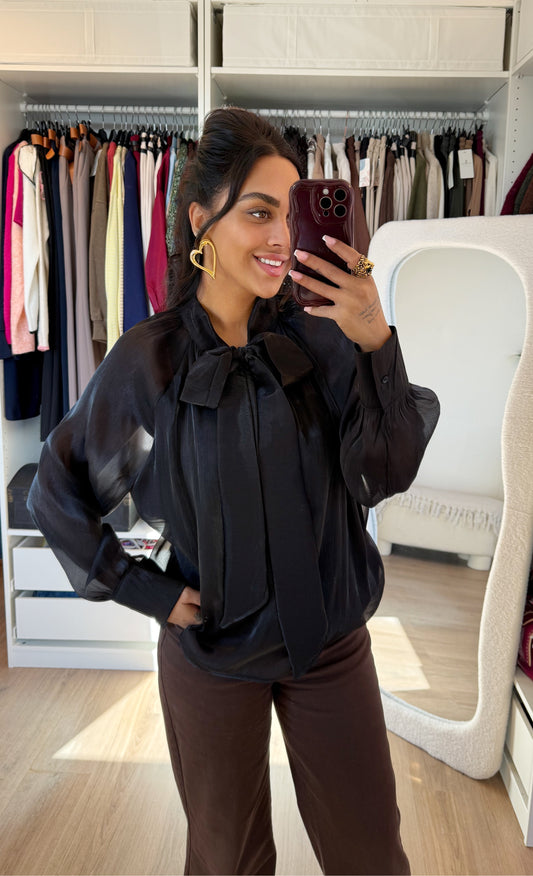 Satijnen blouse met strik zwart